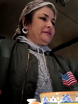 Snapshot of TexaSMESS_37 chatting on 02.16.25 TexaSMESS 37 online show from 02.16.25