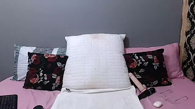 Bootycurvy2 online show from 06.13.26