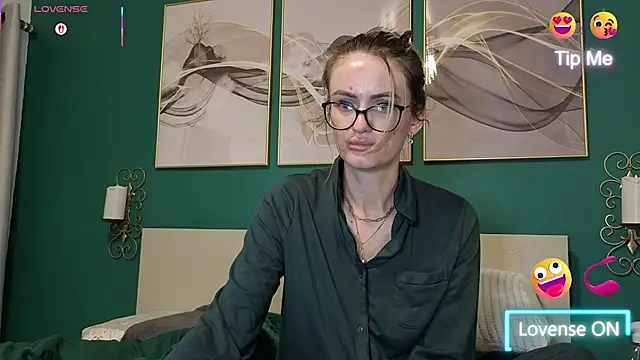 Snapshot of hotjessyca chatting on 04.30.26 hotjessyca online show from 04.30.26