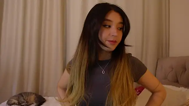 Snapshot of Sarasuo1 chatting on 01.07.25 Sarasuo1 online show from 01.07.25