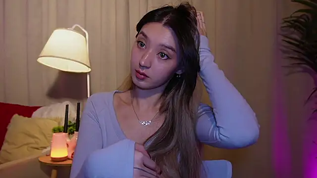 Snapshot of Sarasuo1 chatting on 02.25.25 Sarasuo1 online show from 02.25.25