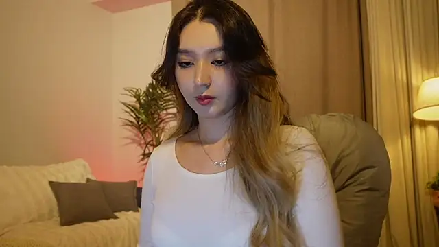 Snapshot of Sarasuo1 chatting on 09.18.25 Sarasuo1 online show from 09.18.25