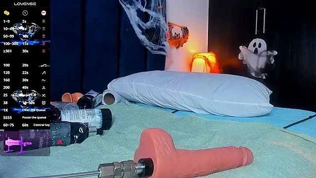 Issac james  online show from 10.31.25