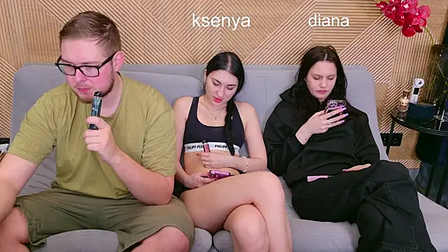 Snapshot of Ksenny chatting on 04.26.26 Ksenny online show from 04.26.26