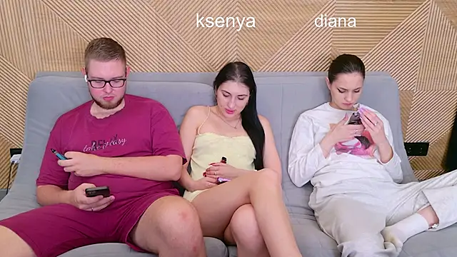 Snapshot of Ksenny chatting on 05.30.26 Ksenny online show from 05.30.26