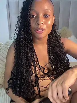 Snapshot of SexyDee025 chatting on 01.11.25 SexyDee025 online show from 01.11.25