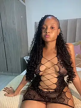 Snapshot of SexyDee025 chatting on 01.11.25 SexyDee025 online show from 01.11.25