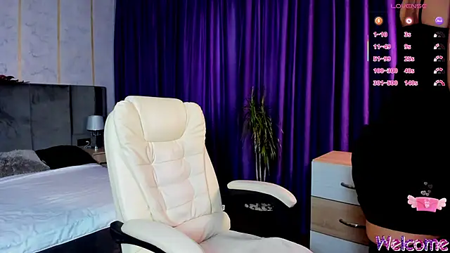 Snapshot of -KASANDRA- chatting on 10.07.25 -KASANDRA- online show from 10.07.25