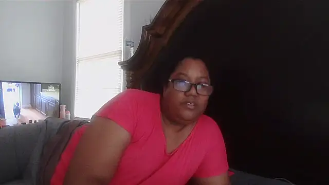 Snapshot of ebonyred chatting on 02.26.25 ebonyred online show from 02.26.25