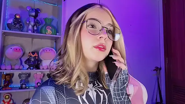 EmilyMiller  online show from 09.09.25