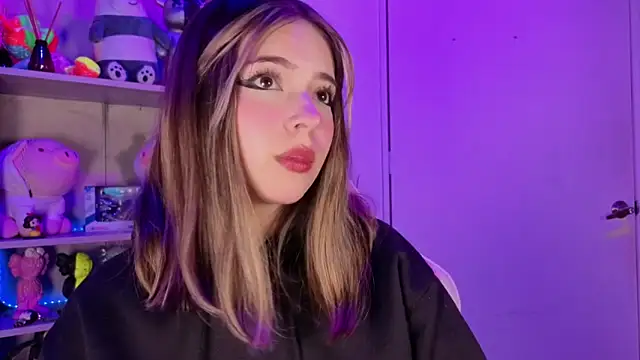 EmilyMiller  online show from 04.17.26