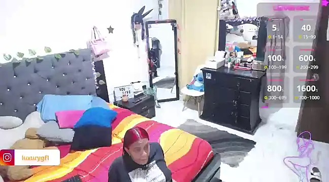 Pocahontaslovex online show from 12.18.24