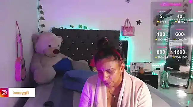 Pocahontaslovex online show from 01.12.25