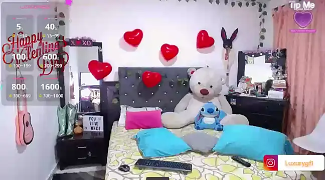 Pocahontaslovex online show from 02.14.25