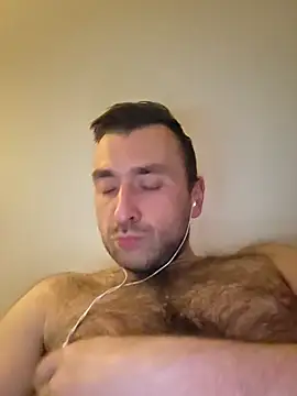 Snapshot of TIGERRR86 chatting on 04.19.26 TIGERRR86 online show from 04.19.26