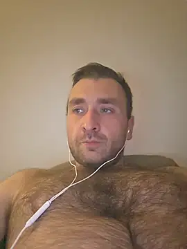 Snapshot of TIGERRR86 chatting on 05.17.26 TIGERRR86 online show from 05.17.26