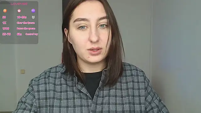 Snapshot of ElmiraPowers chatting on 12.19.24 ElmiraPowers online show from 12.19.24
