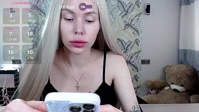 Snapshot of Marmalade_Fox chatting on 01.28.25 Marmalade Fox online show from 01.28.25