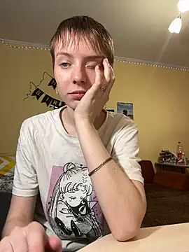 Crayzy Luv online show from 02.27.25