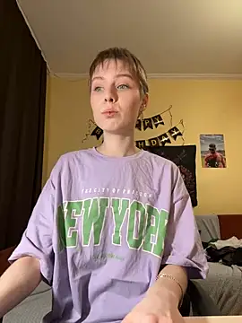 Crayzy Luv online show from 03.10.25