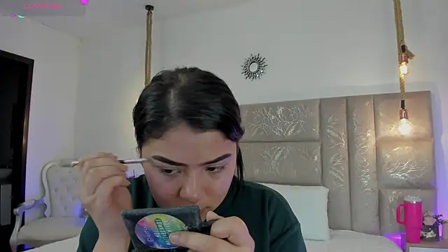 Oriana Guzman online show from 07.27.26