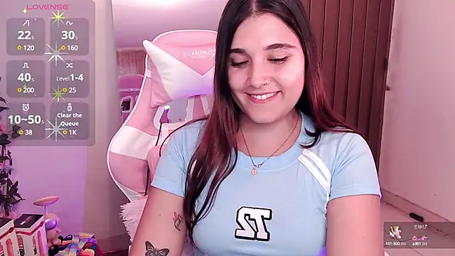 Snapshot of Magic-Smilee chatting on 12.13.24 Magic-Smilee online show from 12.13.24