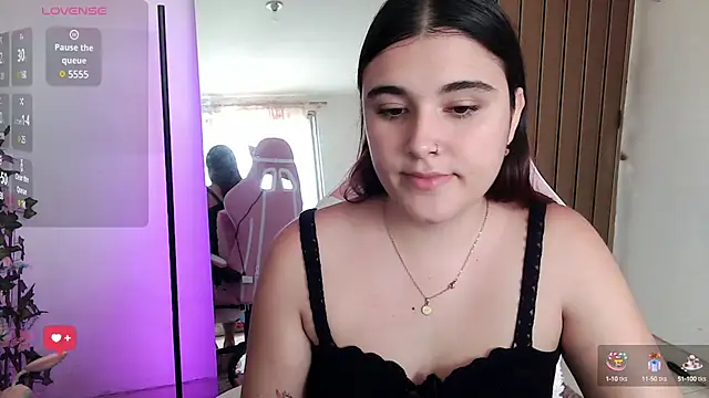 Snapshot of Magic-Smilee chatting on 02.12.25 Magic-Smilee online show from 02.12.25