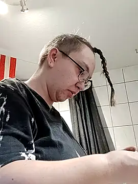 Isabella Geney online show from 03.01.26