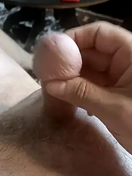 Snapshot of massive_cum chatting on 07.16.26 massive cum online show from 07.16.26