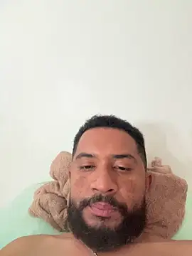 MiddlingAffluent online show from 04.21.26