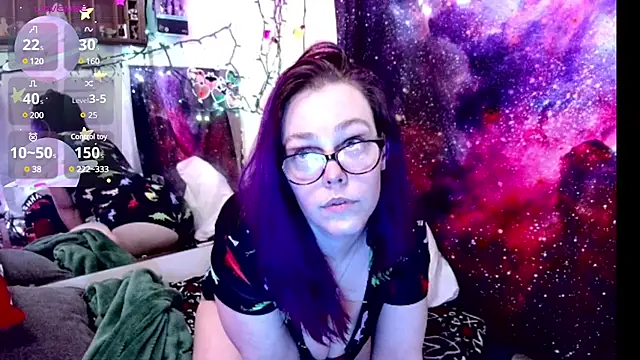 EverlyEster online show from 02.20.25