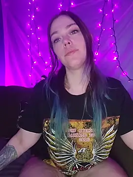 EverlyEster online show from 03.22.26