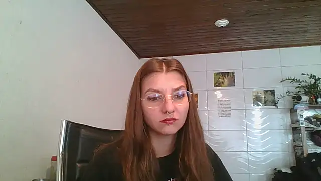 Snapshot of SweetyBabyDemon chatting on 04.26.26 SweetyBabyDemon online show from 04.26.26