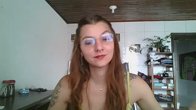 Snapshot of SweetyBabyDemon chatting on 04.28.26 SweetyBabyDemon online show from 04.28.26