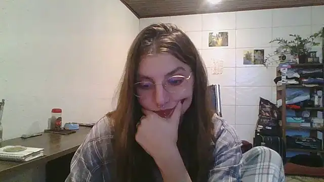 Snapshot of SweetyBabyDemon chatting on 04.29.26 SweetyBabyDemon online show from 04.29.26