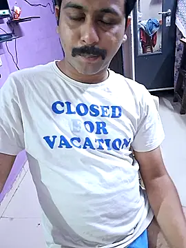 GlassBarge9 online show from 01.05.25