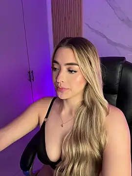 kyliejoness online show from 07.20.26