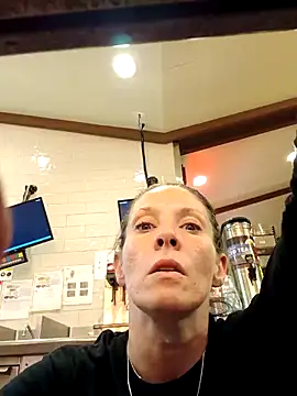 gorgeous11 online show from 03.18.25