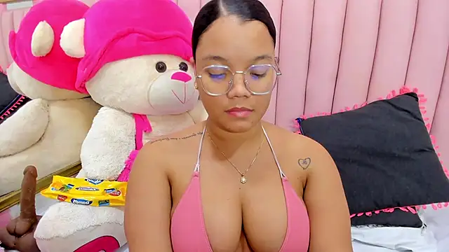 ISABELLA 020 online show from 11.26.25