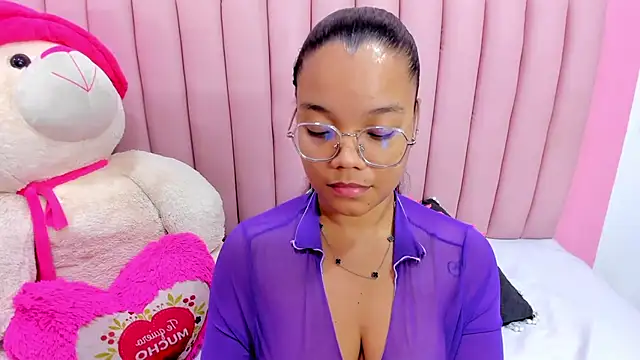 ISABELLA 020 online show from 03.20.26