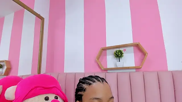 ISABELLA 020 online show from 04.09.26