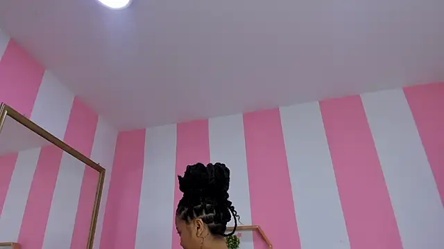 ISABELLA 020 online show from 05.30.26