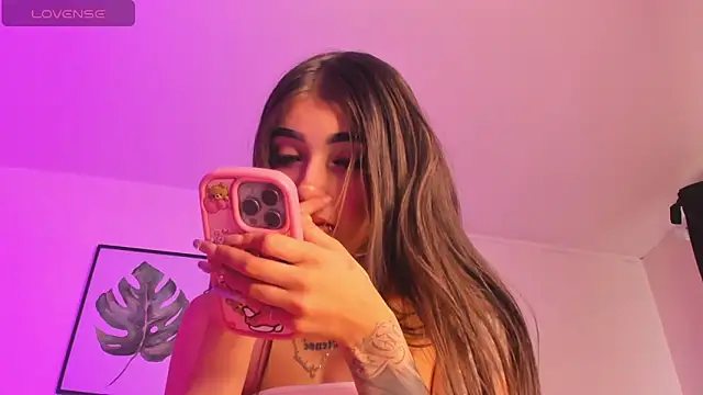 Snapshot of Andrea_flow chatting on 02.04.25 Andrea flow online show from 02.04.25