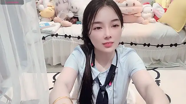 AKiKi711 online show from 05.02.26