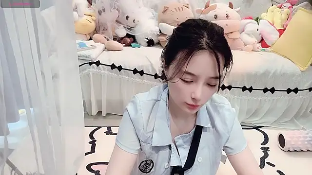 AKiKi711 online show from 05.10.26