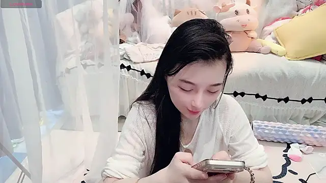AKiKi711 online show from 06.04.26