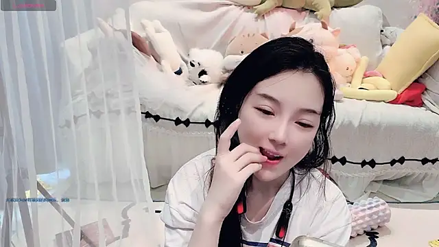 AKiKi711 online show from 06.09.26