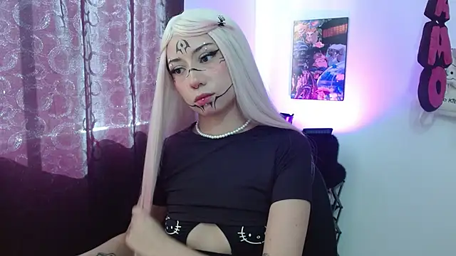 Snapshot of squirt_charlott chatting on 09.12.25 squirt charlott online show from 09.12.25