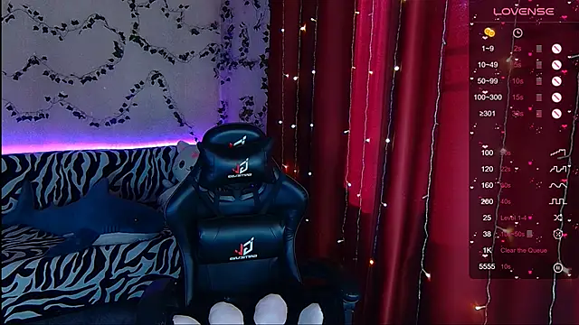 Sidney blush online show from 03.13.25