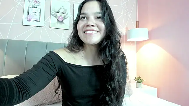 Snapshot of zara__sweet chatting on 01.03.25 zara sweet online show from 01.03.25
